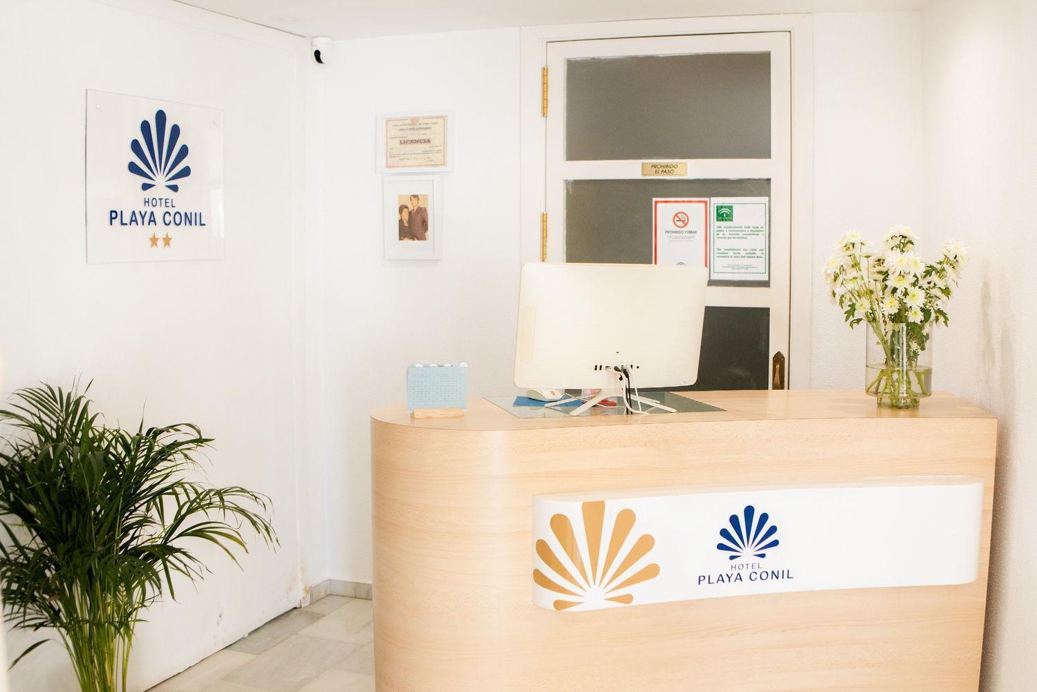 Hotel Playa Conil - Beachfront Studios & Suites Конил-де-ла-Фронтера Екстериор снимка